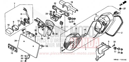 FEU ARRIERE (1) VT750CY de 2000